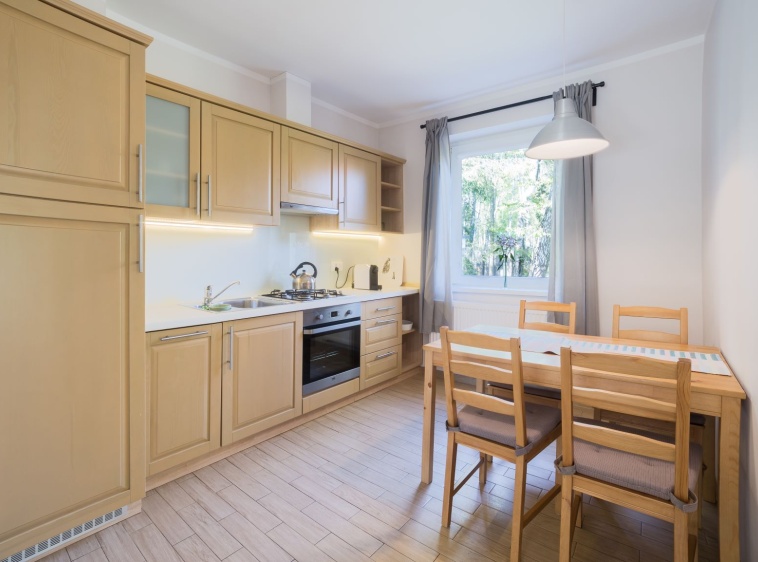 Dom pod Brzozą Kuchnia w apartamencie na parterze?v=1.0